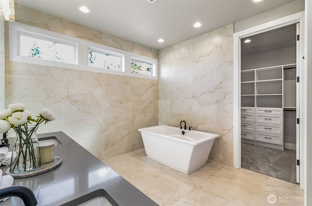 1525 Sunnyside Blvd, Lake Stevens, WA 98258