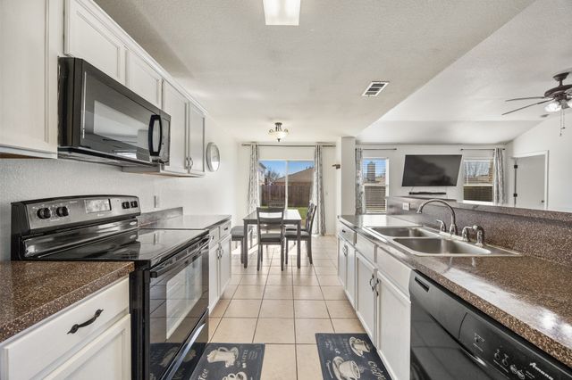 1812 Wind Dancer Trail, Fort Worth, TX 76131