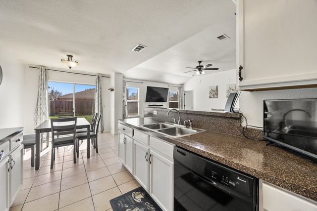 1812 Wind Dancer Trail, Fort Worth, TX 76131