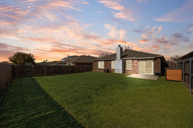 1812 Wind Dancer Trail, Fort Worth, TX 76131