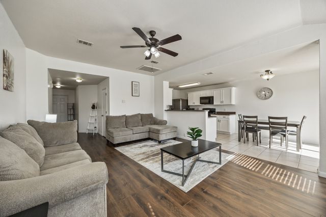 1812 Wind Dancer Trail, Fort Worth, TX 76131