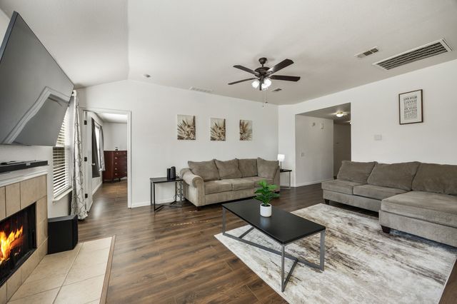 1812 Wind Dancer Trail, Fort Worth, TX 76131