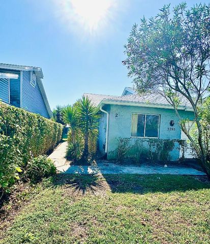 3795 Island Club Circle E 10, Lake Worth, FL 33462