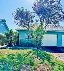 3795 Island Club Circle E 10, Lake Worth, FL 33462