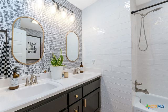 531 Santa Clara Road, Salado, TX 76571