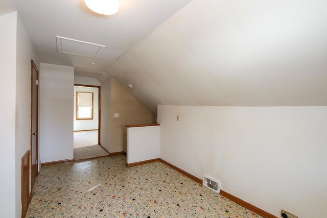 614 Elm Street NE, Hutchinson, MN 55350