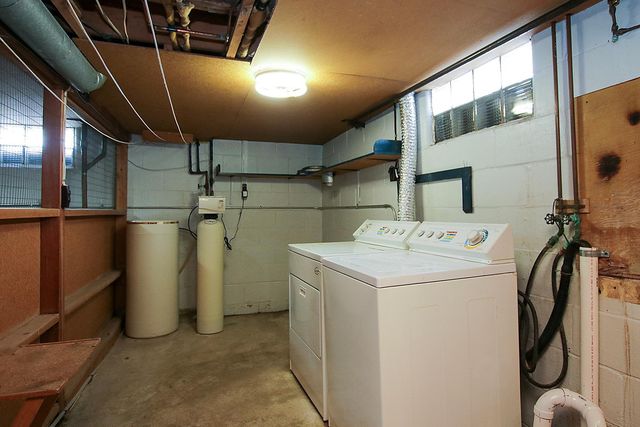 614 Elm Street NE, Hutchinson, MN 55350