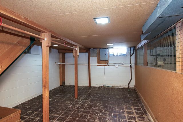 614 Elm Street NE, Hutchinson, MN 55350