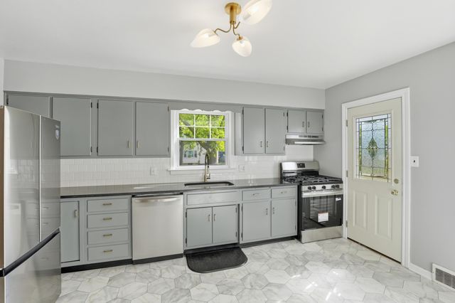 3440 ROLSTON Street, Fort Wayne, IN 46805