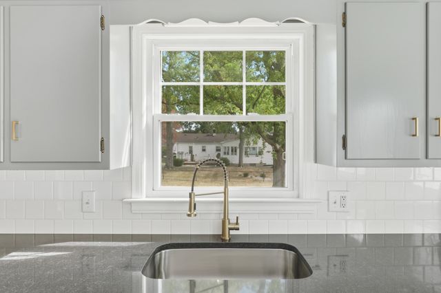 3440 ROLSTON Street, Fort Wayne, IN 46805