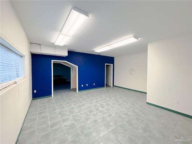 1530 N Cage Boulevard, Pharr, TX 78577