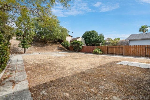 5103 Mandarin Dr, Oceanside, CA 92056