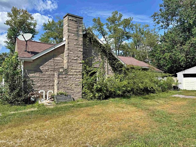 1559 Scenic Hill Road, Loogootee, IN 47553