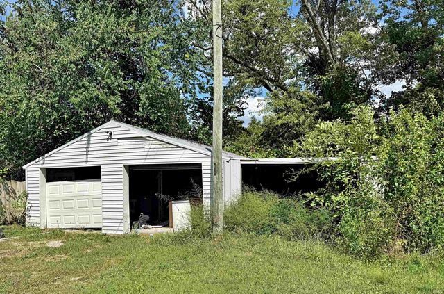 1559 Scenic Hill Road, Loogootee, IN 47553