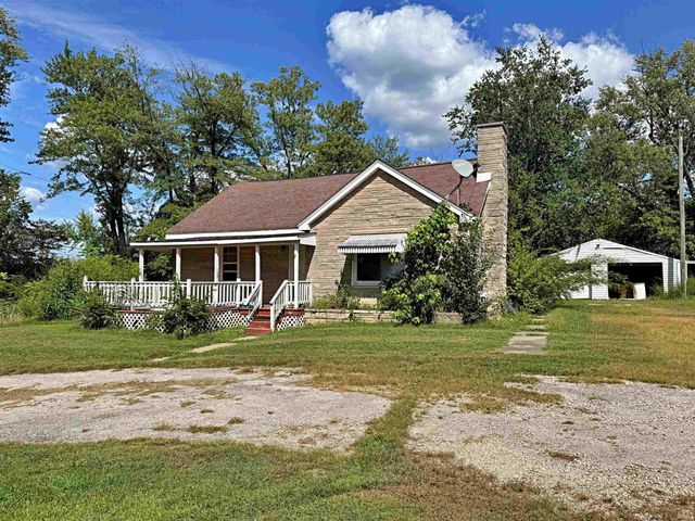 1559 Scenic Hill Road, Loogootee, IN 47553
