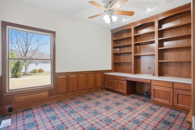 27018 Glynns Creek Court, Eldridge, IA 52748