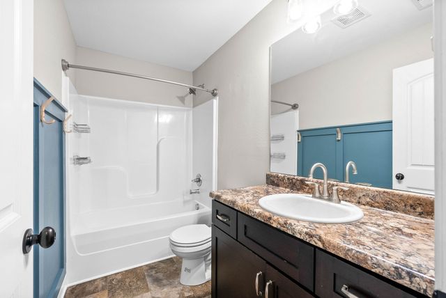 1236 Winterset Dr, Clarksville, TN 37040