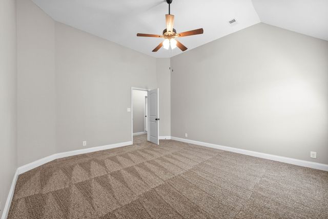 1236 Winterset Dr, Clarksville, TN 37040