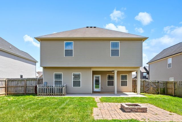 1236 Winterset Dr, Clarksville, TN 37040