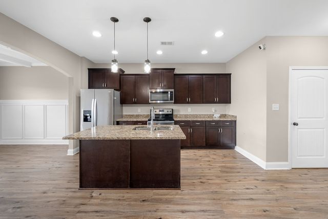 1236 Winterset Dr, Clarksville, TN 37040