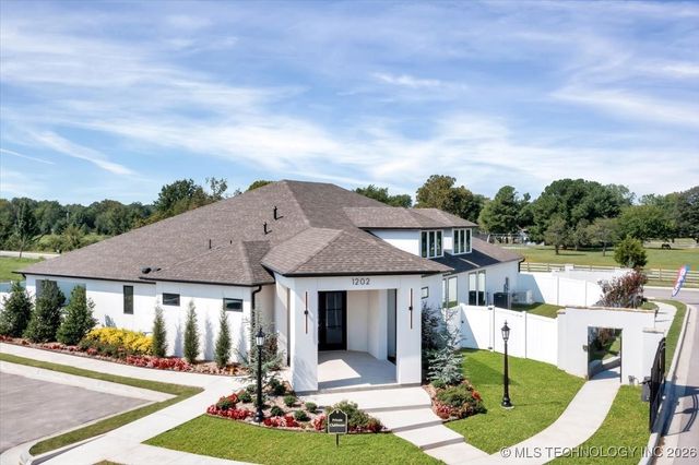 1207 N 71st Place, Broken Arrow, OK 74014