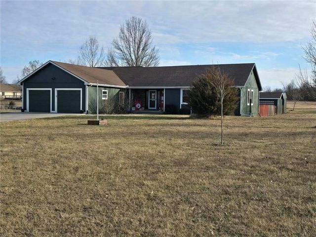 22301 Parallel Road, Tonganoxie, KS 66086