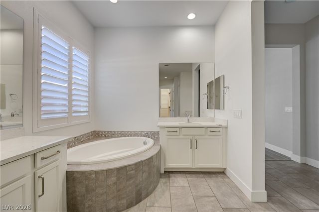 6020 Langreo Lane, Las Vegas, NV 89135