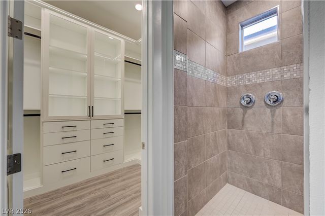 6020 Langreo Lane, Las Vegas, NV 89135