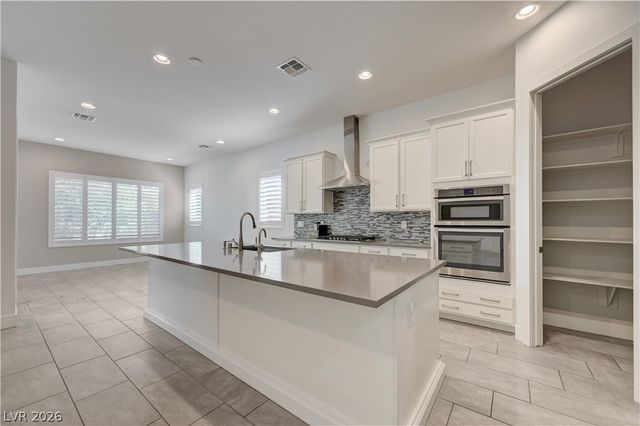 6020 Langreo Lane, Las Vegas, NV 89135