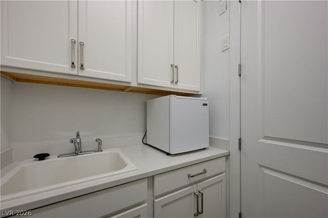 6020 Langreo Lane, Las Vegas, NV 89135