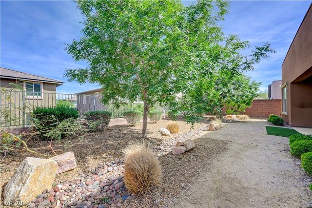 6020 Langreo Lane, Las Vegas, NV 89135