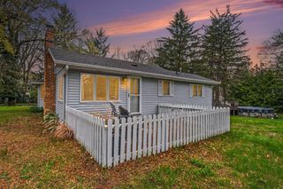 13830 Red Arrow Highway, Three Oaks, MI 49128