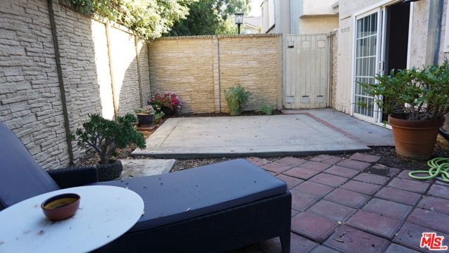 5644 Etiwanda Avenue 7, Tarzana (los Angeles), CA 91356