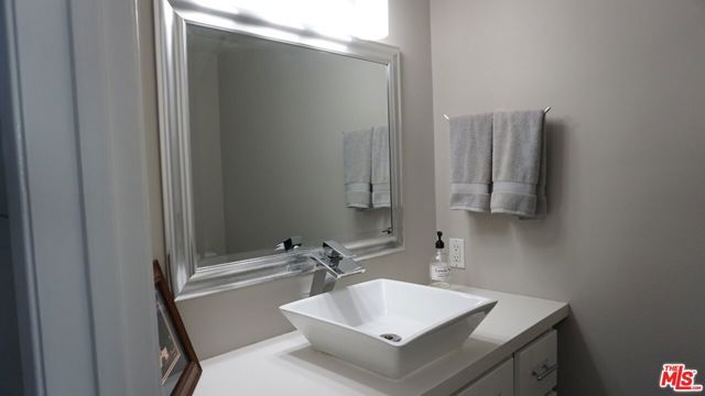 5644 Etiwanda Avenue 7, Tarzana (los Angeles), CA 91356