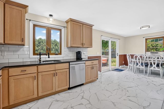 762 Center St, Ludlow, MA 01056