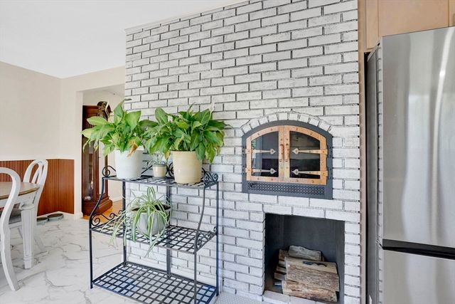 762 Center St, Ludlow, MA 01056