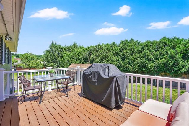 762 Center St, Ludlow, MA 01056