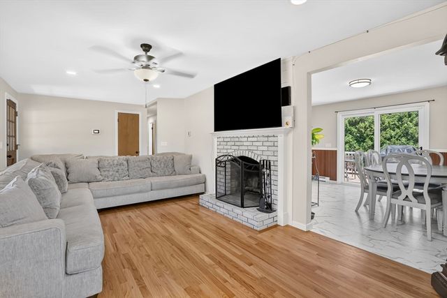 762 Center St, Ludlow, MA 01056