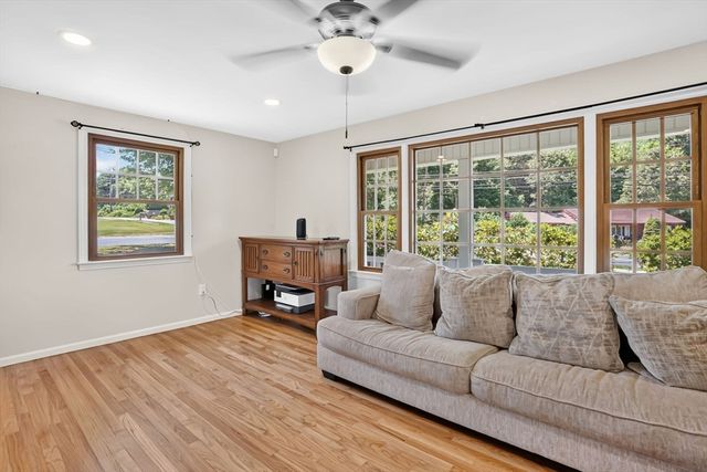 762 Center St, Ludlow, MA 01056