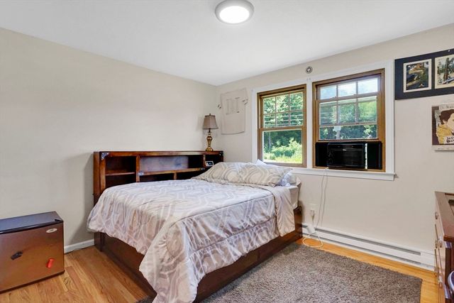 762 Center St, Ludlow, MA 01056