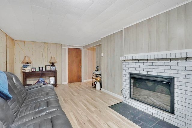 762 Center St, Ludlow, MA 01056