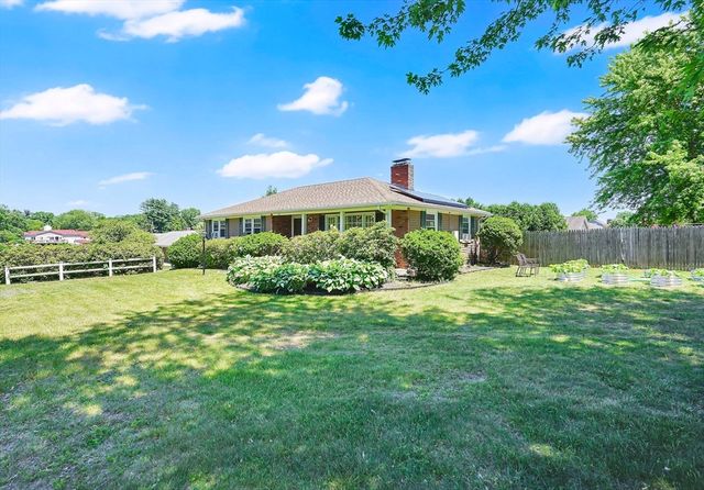 762 Center St, Ludlow, MA 01056