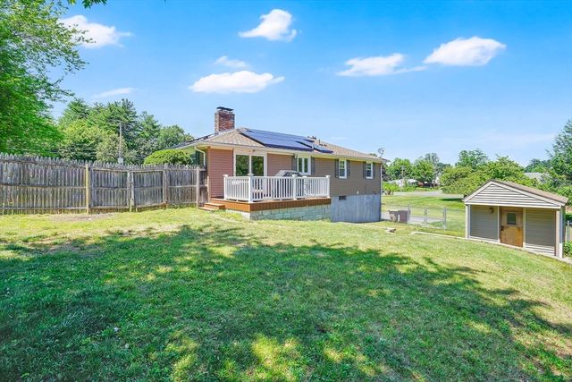 762 Center St, Ludlow, MA 01056