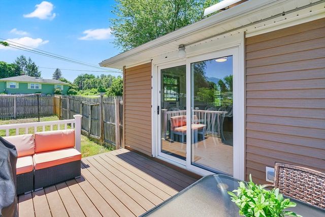 762 Center St, Ludlow, MA 01056