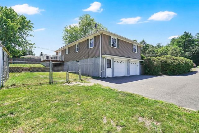 762 Center St, Ludlow, MA 01056