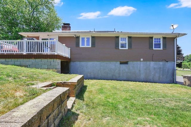 762 Center St, Ludlow, MA 01056