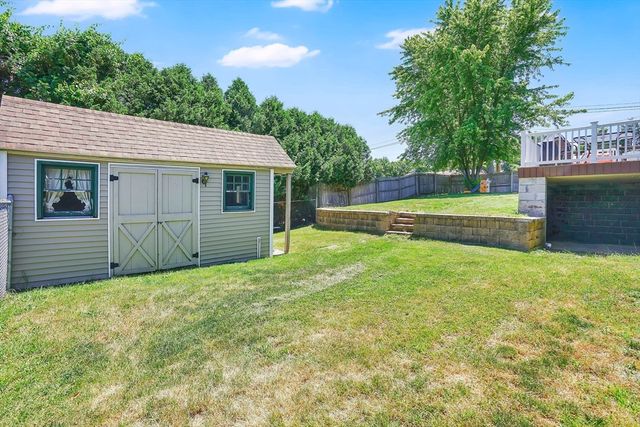 762 Center St, Ludlow, MA 01056