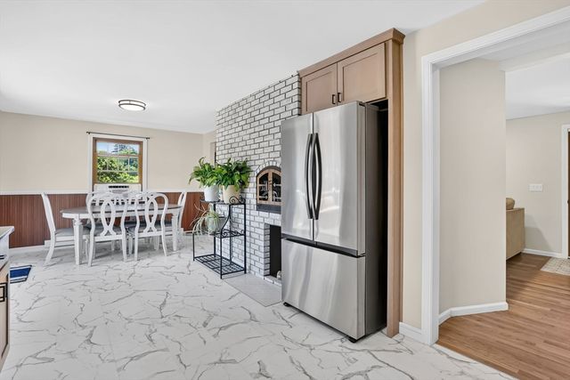 762 Center St, Ludlow, MA 01056