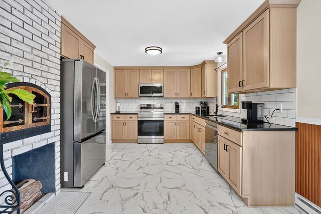 762 Center St, Ludlow, MA 01056