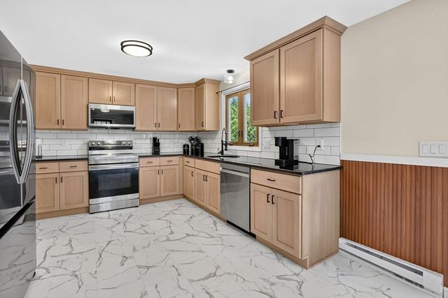 762 Center St, Ludlow, MA 01056